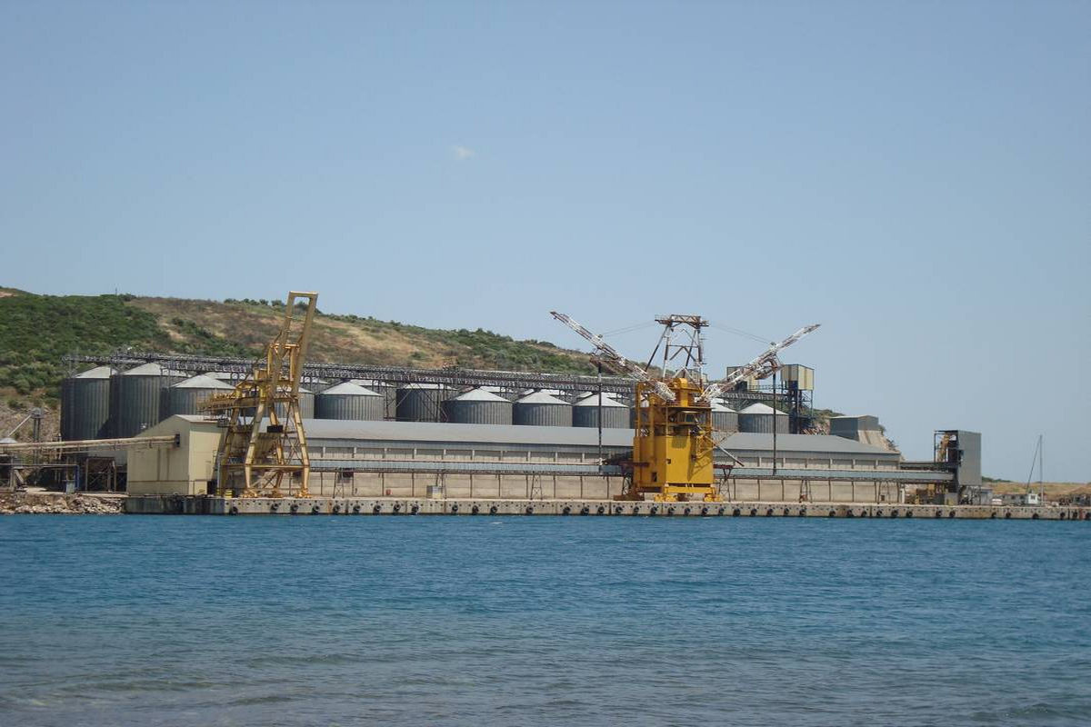 Achladi Port